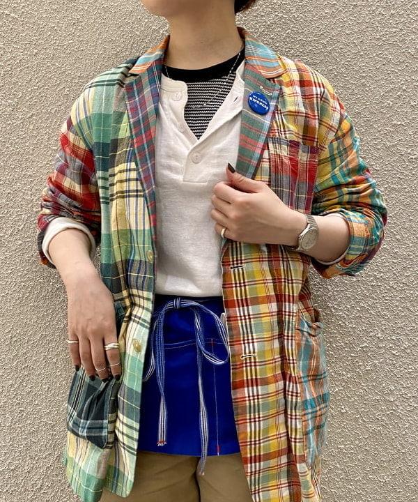 吉野 多恵さんの「BEAMS WOMEN｜BUZZ RICKSON'S &times; BEAMS BOY / チノパンツ」を使ったコーディネート