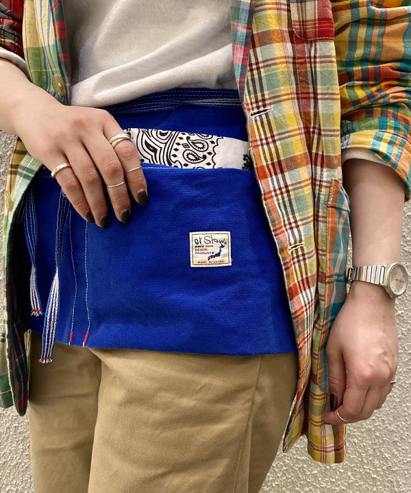 吉野 多恵さんの「BEAMS WOMEN｜BUZZ RICKSON'S &times; BEAMS BOY / チノパンツ」を使ったコーディネート