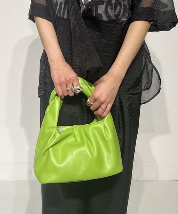 カワグチ シオリさんの「BEAMS WOMEN｜」を使ったコーディネート