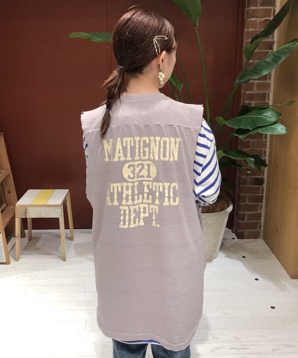 イシイ サオリさんの「BEAMS WOMEN｜WAREHOUSE &times; BEAMS BOY / 別注 フットボール Tシャツ」を使ったコーディネート