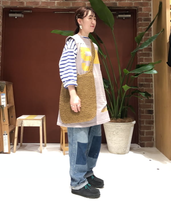 イシイ サオリさんの「BEAMS WOMEN｜WAREHOUSE &times; BEAMS BOY / 別注 フットボール Tシャツ」を使ったコーディネート