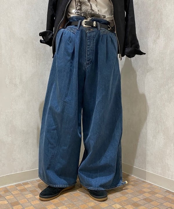 平柳 楓馬さんの「BEAMS WOMEN｜TORY LEATHER / 1 Creased Belt」を使ったコーディネート