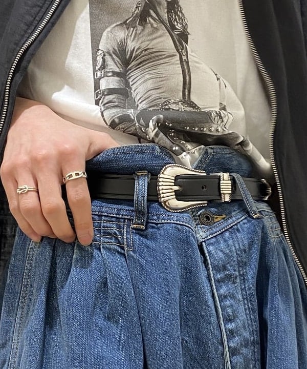 平柳 楓馬さんの「BEAMS WOMEN｜TORY LEATHER / 1 Creased Belt」を使ったコーディネート