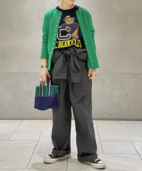 原口 愛さんの「BEAMS WOMEN｜L.L.Bean × BEAMS PLUS ＆ BEAMS BOY / Deep Bottom Deluxe Boat and Tote Mini」を使ったコーディネート