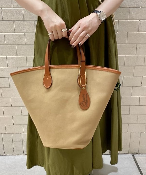 吉野 多恵さんの「BEAMS WOMEN｜Brady / TAMAR S」を使ったコーディネート