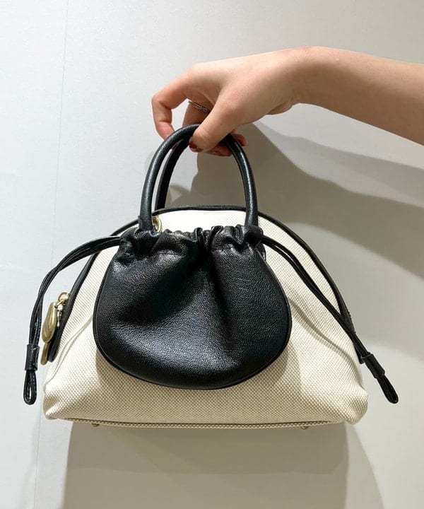 中丸　栞さんの「BEAMS WOMEN｜SLOANE / コットン天竺  Tシャツ」を使ったコーディネート