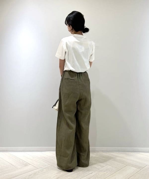 中丸　栞さんの「BEAMS WOMEN｜SLOANE / コットン天竺  Tシャツ」を使ったコーディネート