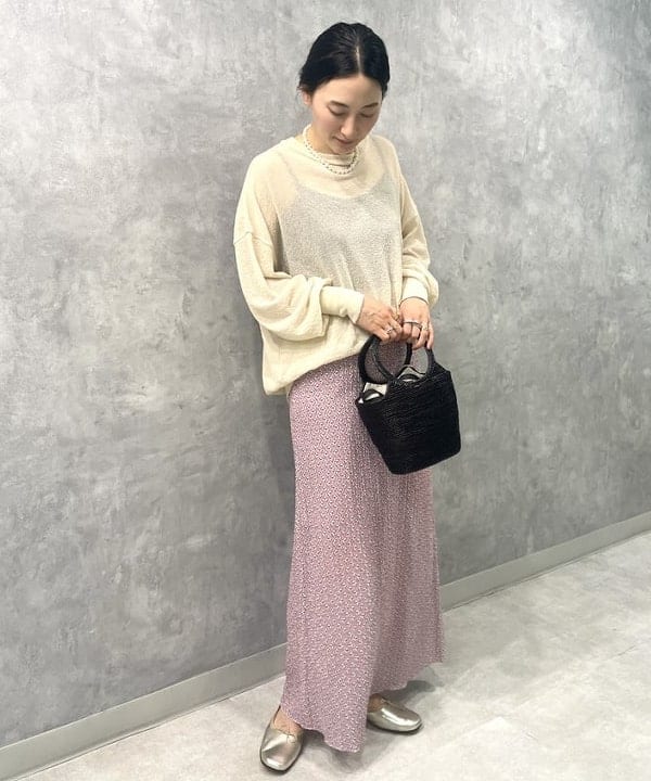 越智 里美さんの「BEAMS WOMEN｜jour couture / Dimple.03 パールネックレス」を使ったコーディネート