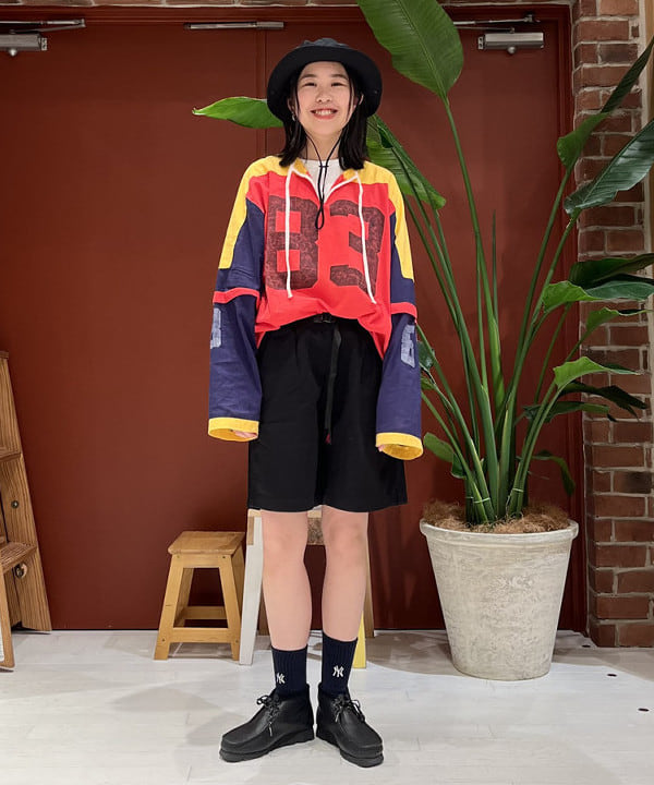 ミナミマリコさんの「BEAMS WOMEN｜FRUIT OF THE LOOM &times; BEAMS BOY / 2PACK TEE」を使ったコーディネート