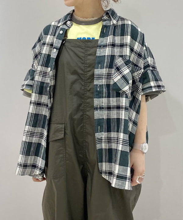 原口 愛さんの「BEAMS WOMEN｜ソロテックス レイン ビブ」を使ったコーディネート