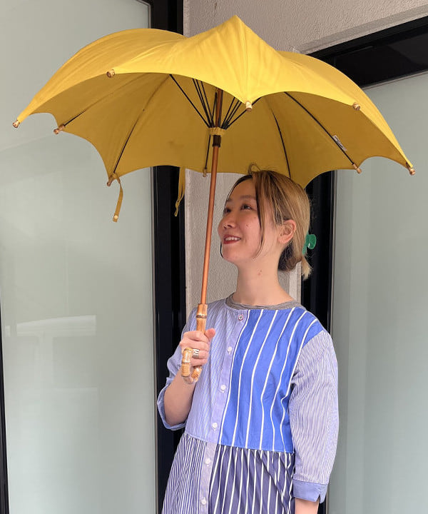 にしだてさんの「BEAMS WOMEN｜Dicesare Designs / Kabocha傘」を使ったコーディネート