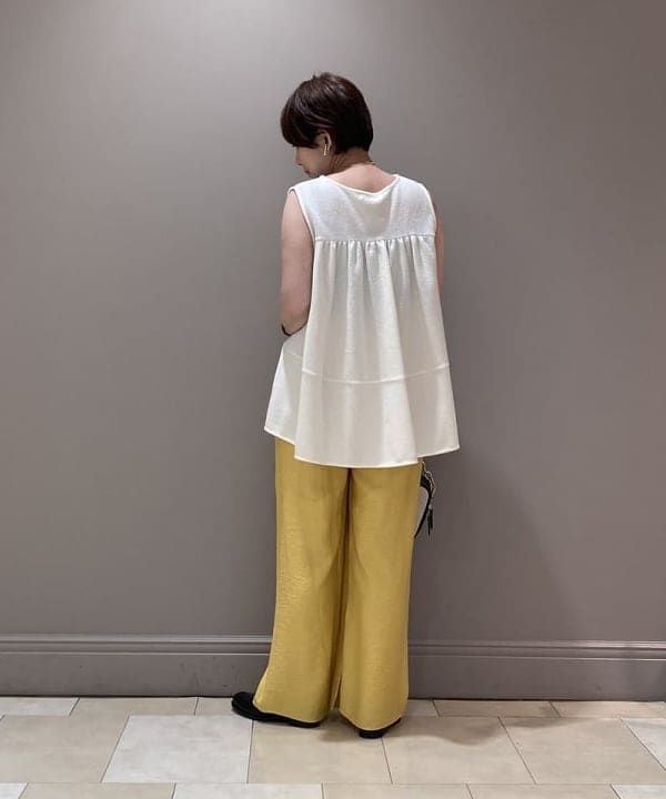 塚越 有紀さんの「BEAMS WOMEN｜【別注】jour couture / full.01 パールイヤリング」を使ったコーディネート