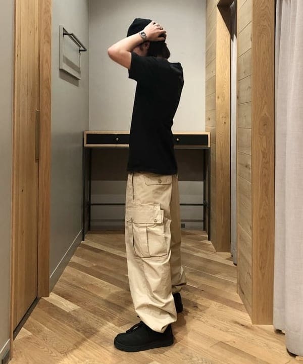 森末　瑞騎さんの「BEAMS WOMEN｜BEAMS PLUS / リップストップ ミリタリー 6ポケット パンツ▲」を使ったコーディネート