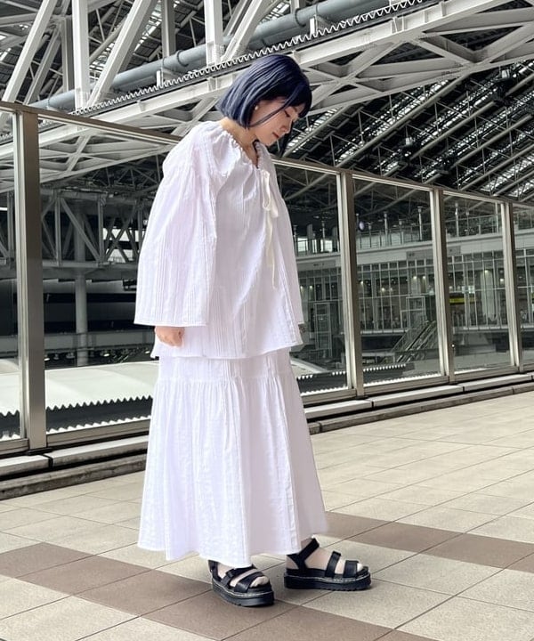 Demi-Luxe BEAMS 前後2WAYドロストネックプルオーバー ゆったり