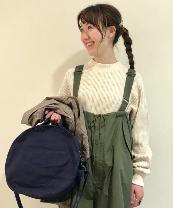 イシイ サオリさんの「BEAMS WOMEN｜BEAMS BOY / US ARMY オーバー パンツ」を使ったコーディネート