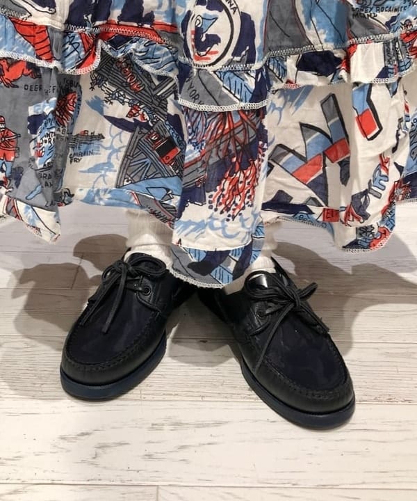 イシイ サオリさんの「BEAMS WOMEN｜LACOSTE &times; BEAMS BOY / 別注 ヘビーピケ ポロシャツ」を使ったコーディネート