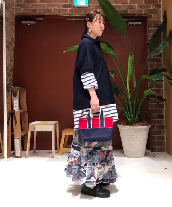 イシイ サオリさんの「BEAMS WOMEN｜LACOSTE &times; BEAMS BOY / 別注 ヘビーピケ ポロシャツ」を使ったコーディネート