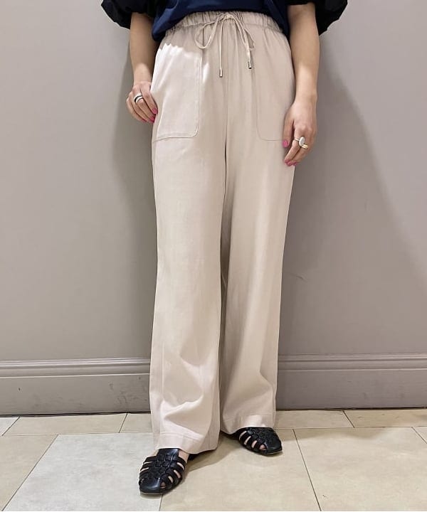 横川 真理奈さんの「BEAMS WOMEN｜」を使ったコーディネート