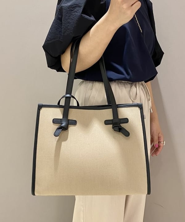 横川 真理奈さんの「BEAMS WOMEN｜」を使ったコーディネート