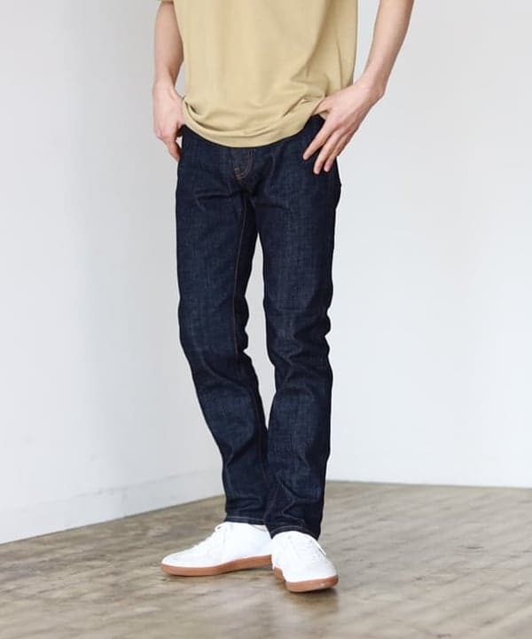 平柳 楓馬さんの「BEAMS WOMEN｜ベーシック ストレッチ デニムパンツ」を使ったコーディネート