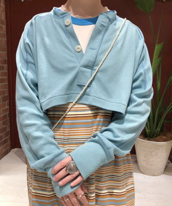 イシイ サオリさんの「BEAMS WOMEN｜BEAMS BOY / マルチボーダー キャミソール ワンピース 22SS」を使ったコーディネート