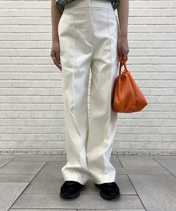 吉田 花さんの「BEAMS WOMEN｜」を使ったコーディネート