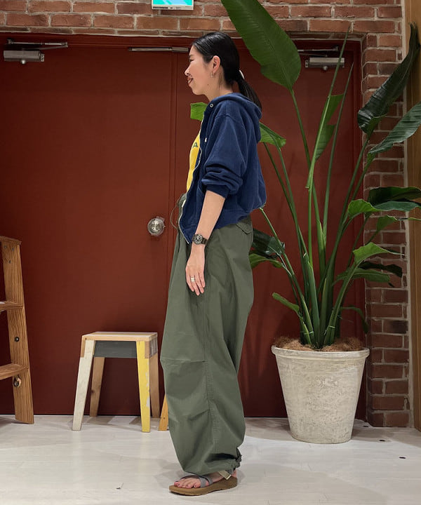 ミナミマリコさんの「BEAMS WOMEN｜BEAMS BOY / US ARMY オーバー パンツ」を使ったコーディネート