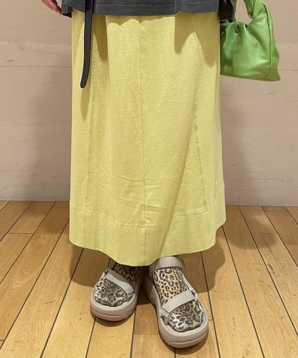 松本 佳菜子さんの「BEAMS WOMEN｜TEVA / HURRICANE XLT2 AMPSOLE　スニーカーサンダル 厚底 アウトドア 旅行」を使ったコーディネート