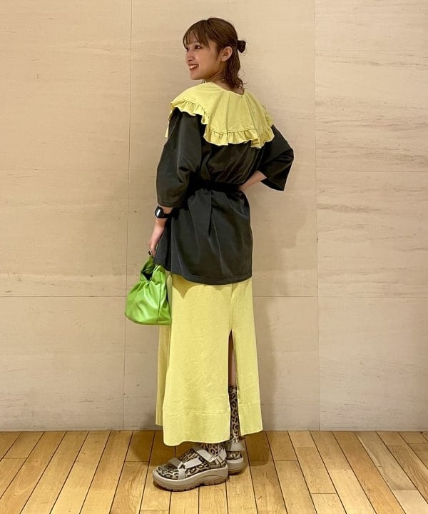 松本 佳菜子さんの「BEAMS WOMEN｜TEVA / HURRICANE XLT2 AMPSOLE　スニーカーサンダル 厚底 アウトドア 旅行」を使ったコーディネート