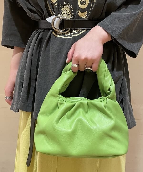 松本 佳菜子さんの「BEAMS WOMEN｜TEVA / HURRICANE XLT2 AMPSOLE　スニーカーサンダル 厚底 アウトドア 旅行」を使ったコーディネート
