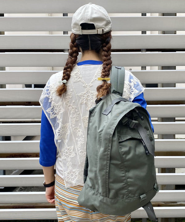 EMORIさんの「BEAMS WOMEN｜BEAMS BOY / ボーイ マルチボーダー イージーパンツ」を使ったコーディネート