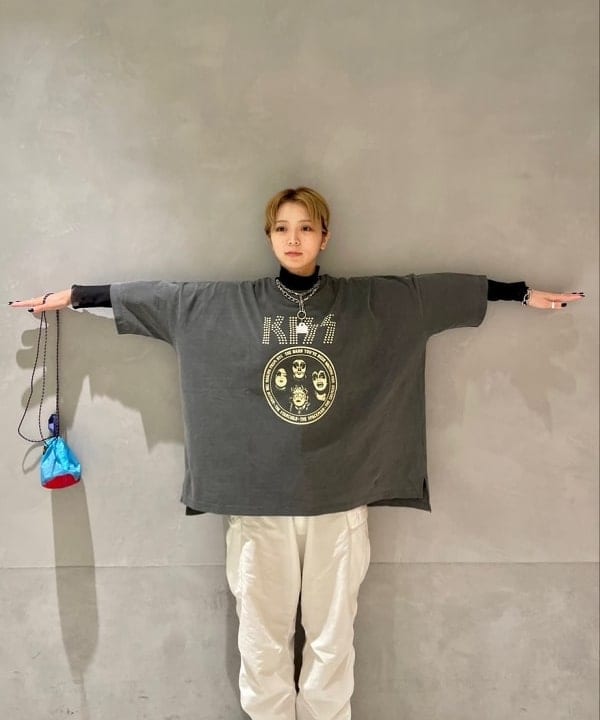 シマダリツコさんの「BEAMS WOMEN｜▲Dr.Martens / CLARISSAII」を使ったコーディネート