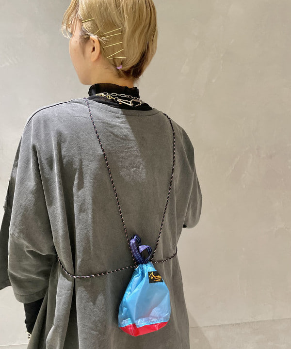 シマダリツコさんの「BEAMS WOMEN｜▲Dr.Martens / CLARISSAII」を使ったコーディネート