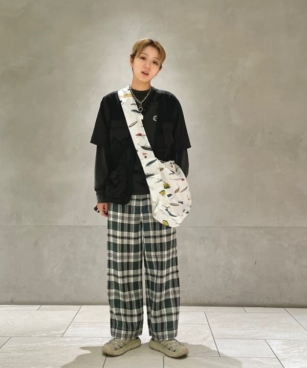 シマダリツコさんの「BEAMS WOMEN｜EURO SCHIRM / スイングライト UV」を使ったコーディネート