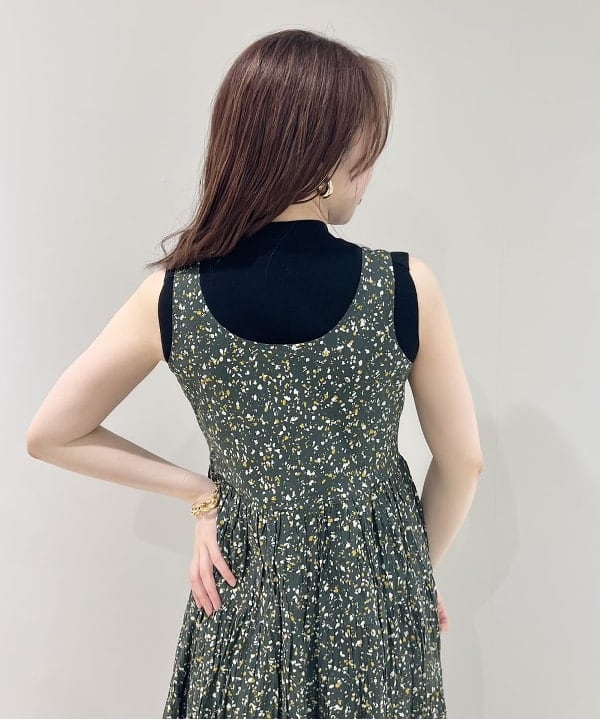 大川 美咲さんの「BEAMS WOMEN｜les bon bon / ヴィクトリア ネックレス ゴールド」を使ったコーディネート