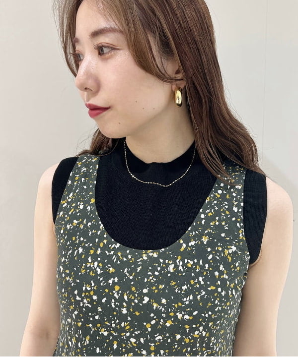 大川 美咲さんの「BEAMS WOMEN｜les bon bon / ヴィクトリア ネックレス ゴールド」を使ったコーディネート