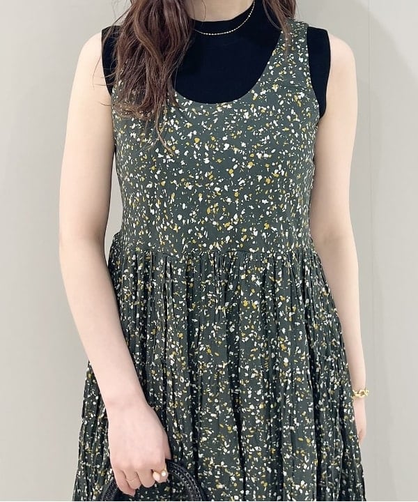 大川 美咲さんの「BEAMS WOMEN｜les bon bon / ヴィクトリア ネックレス ゴールド」を使ったコーディネート