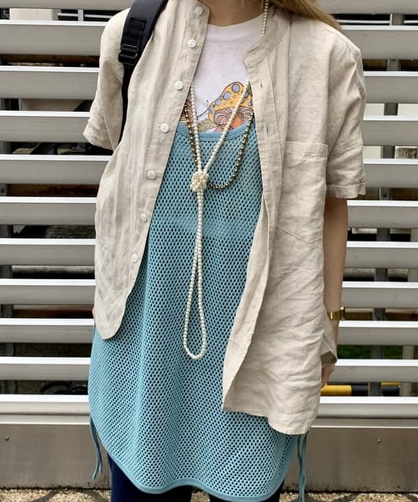 ナツハさんの「BEAMS WOMEN｜樹脂 パール ロング ネックレス」を使ったコーディネート