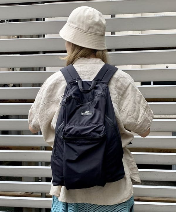 ナツハさんの「BEAMS WOMEN｜樹脂 パール ロング ネックレス」を使ったコーディネート