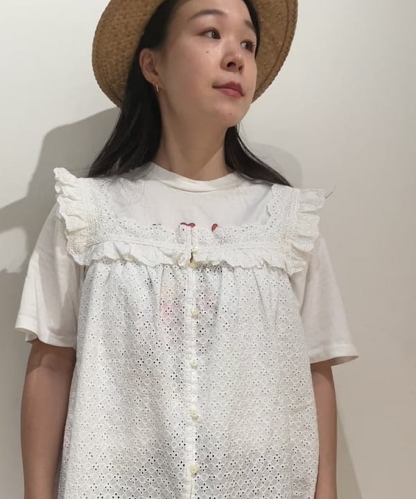 溝口　慶さんの「BEAMS WOMEN｜HOKA ONE ONE / ORA Recovery Flip」を使ったコーディネート