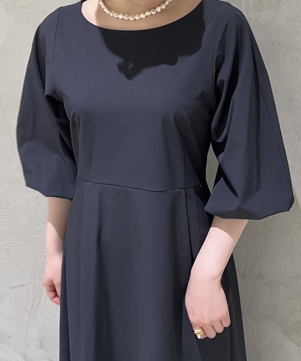 大川 美咲さんの「BEAMS WOMEN｜jour couture / Dimple.03 パールネックレス」を使ったコーディネート