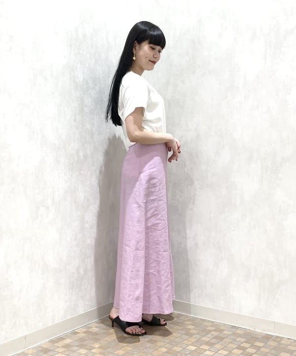 カワライさんの「BEAMS WOMEN｜ATON / スビンコットン キャップスリーブ Tシャツ」を使ったコーディネート