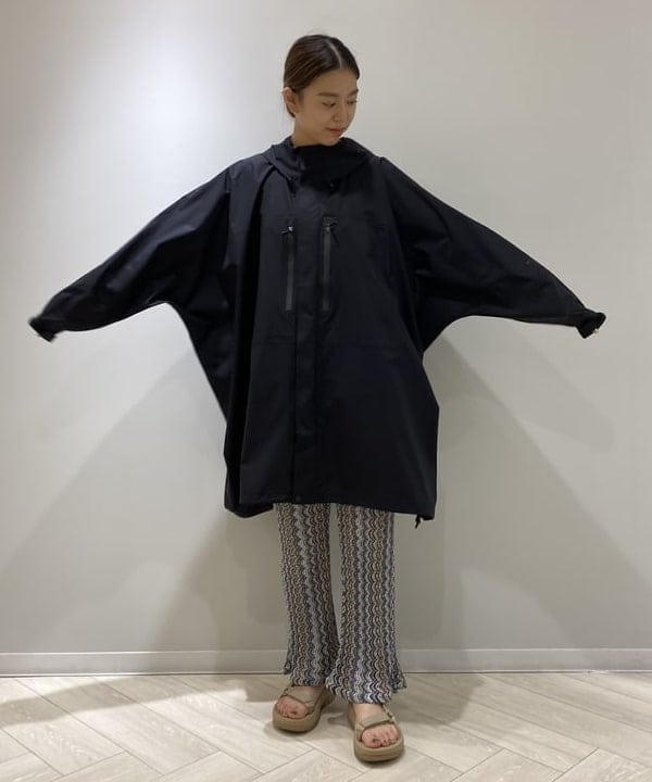内山 美咲さんの「BEAMS WOMEN｜TEVA / HURRICANE XLT2 AMPSOLE」を使ったコーディネート