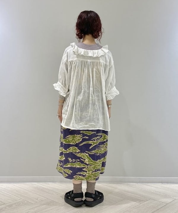 原口 愛さんの「BEAMS WOMEN｜MBT / KISUMU CLASSIC」を使ったコーディネート