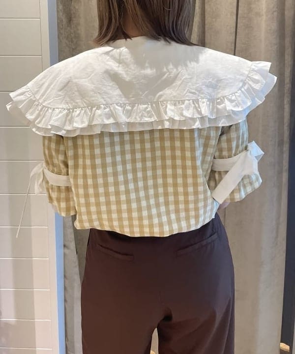 松本 佳菜子さんの「BEAMS WOMEN｜RBS / ツイスト サンダル」を使ったコーディネート