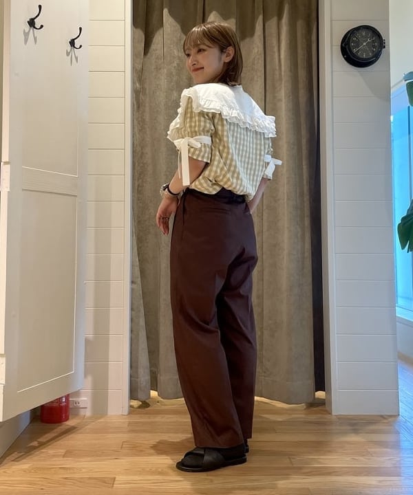 松本 佳菜子さんの「BEAMS WOMEN｜RBS / ツイスト サンダル」を使ったコーディネート