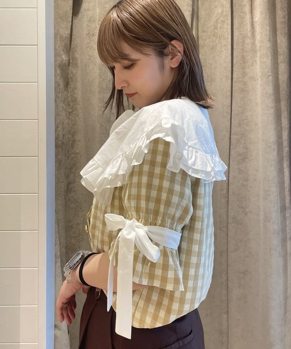 松本 佳菜子さんの「BEAMS WOMEN｜RBS / ツイスト サンダル」を使ったコーディネート