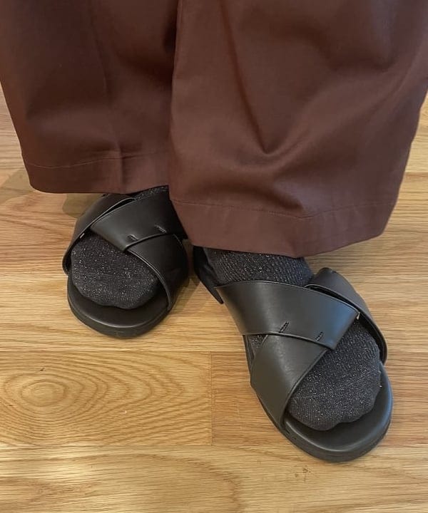 松本 佳菜子さんの「BEAMS WOMEN｜RBS / ツイスト サンダル」を使ったコーディネート