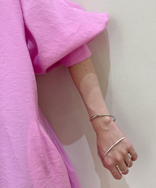 清水 彩乃さんの「BEAMS WOMEN｜BEAMS BOY / SILVER925 0.8mm リング」を使ったコーディネート