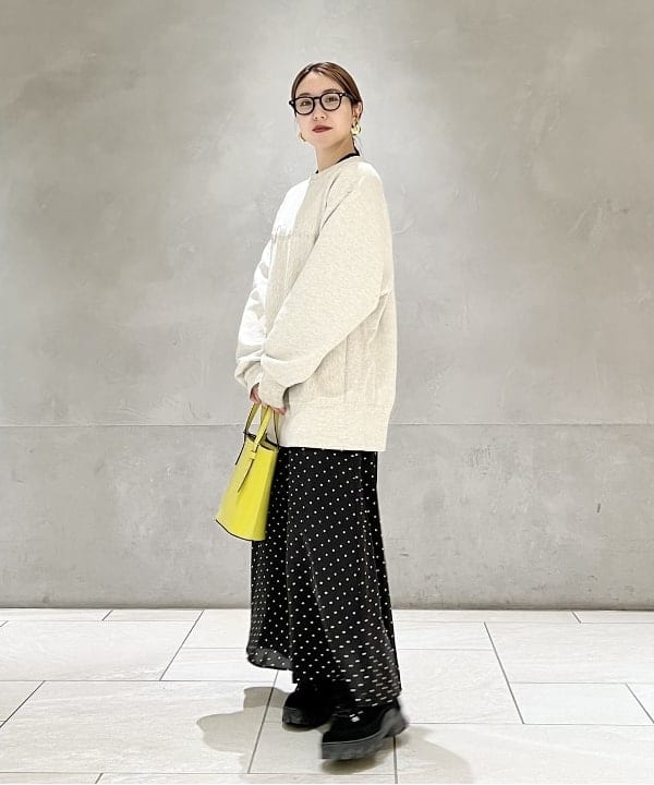 大川 美咲さんの「BEAMS WOMEN｜les bon bon / ヴィクトリア ネックレス ゴールド」を使ったコーディネート